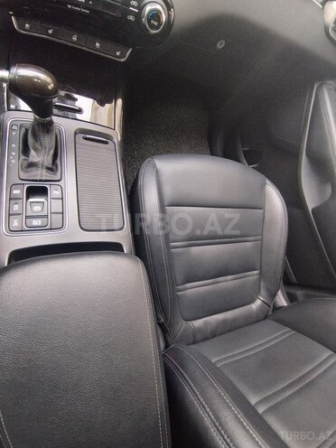 Kia Sorento-9