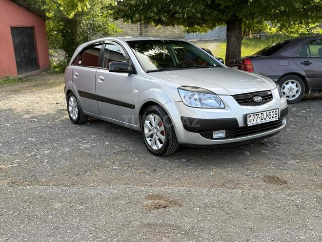 Kia Rio 2006, 265,000 km - 1.4 l - Qax