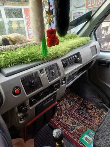 GAZ 33021 2001, 987,645 km - 2.4 l - Salyan
