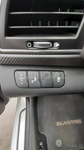 Hyundai Elantra 2017, 161,417 km - 1.6 l - Bakı