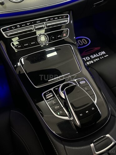 Mercedes E 300-15