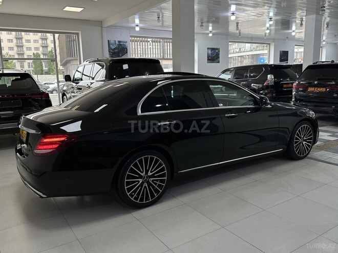 Mercedes E 300-18