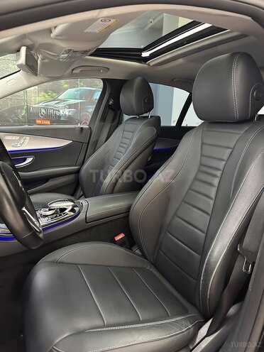 Mercedes E 300-6