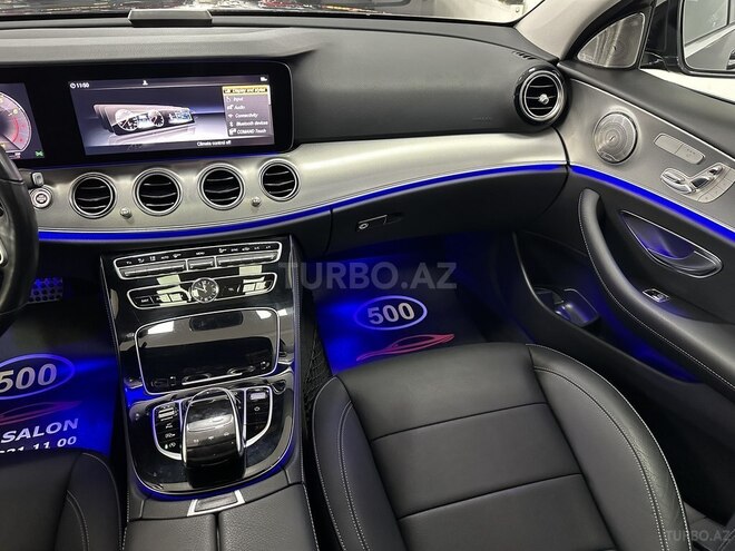 Mercedes E 300-21