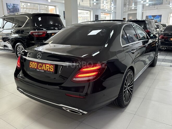 Mercedes E 300-19
