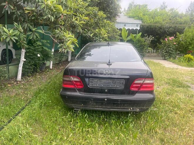 Mercedes  2000, 407,000 km - 2.3 l - Beyləqan