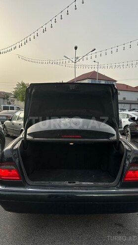 Mercedes E 220 d 1998, 281,000 km - 2.2 l - Bakı
