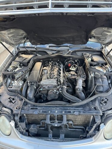 Mercedes E 270 2002, 560,000 km - 2.7 l - Bakı