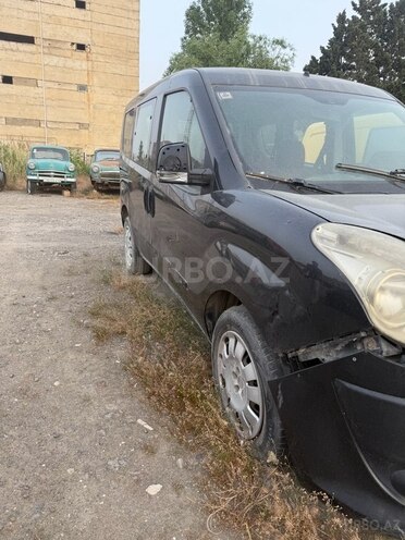 Fiat Doblo 2011, 200,000 km - 1.6 l - Sumqayıt