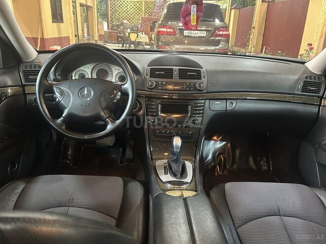 Mercedes E 220 d 2002, 404,000 km - 2.2 л - Masallı
