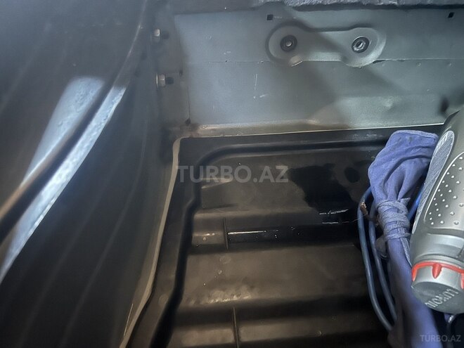 Mercedes E 220 d 2002, 404,000 km - 2.2 л - Masallı