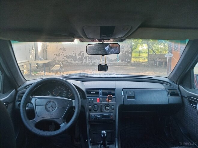 Mercedes C 220 d 1993, 456,555 km - 2.2 l - Bakı