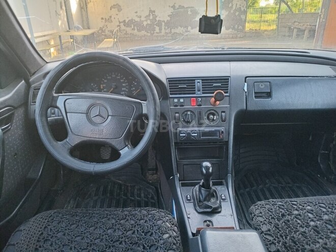 Mercedes C 220 d 1993, 456,555 km - 2.2 l - Bakı