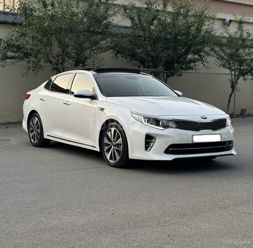 Kia K5-4