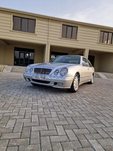 Mercedes E 280 2000, 260,000 km - 2.8 l - Göyçay