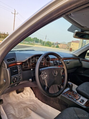 Mercedes E 280 2000, 260,000 km - 2.8 l - Göyçay
