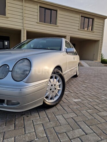 Mercedes E 280 2000, 260,000 km - 2.8 l - Göyçay