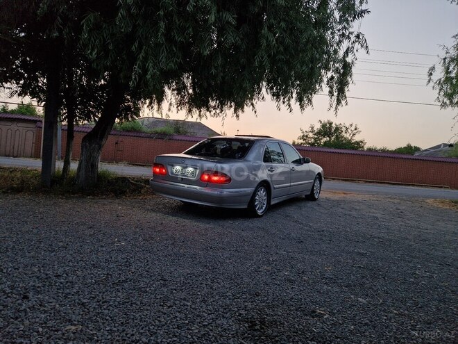 Mercedes E 280 2000, 260,000 km - 2.8 l - Göyçay