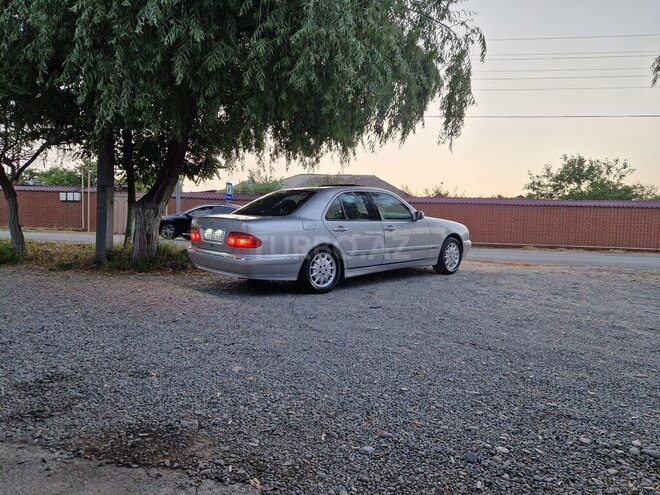Mercedes E 280 2000, 260,000 km - 2.8 l - Göyçay