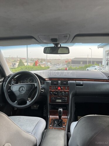 Mercedes E 240 1998, 428,000 km - 2.4 l - Bakı