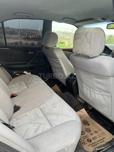 Mercedes E 240 1998, 428,000 km - 2.4 l - Bakı