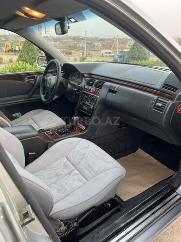 Mercedes E 240 1998, 428,000 km - 2.4 l - Bakı