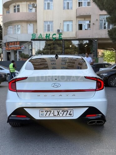 Hyundai Sonata-6