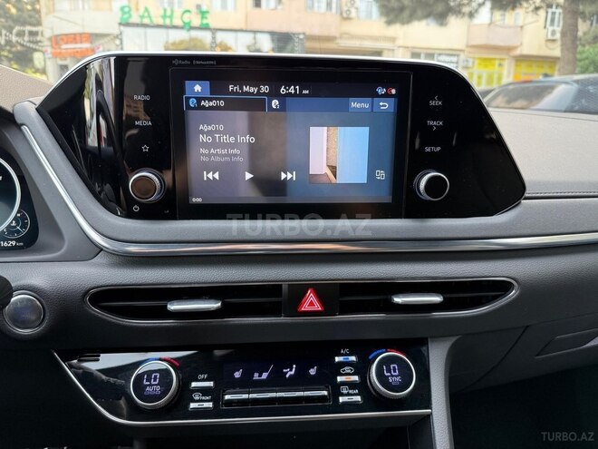 Hyundai Sonata-20
