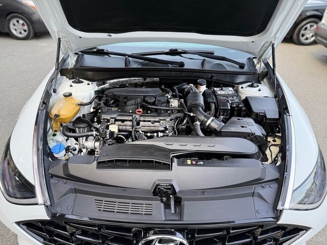 Hyundai Sonata-13