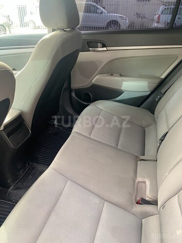 Hyundai Elantra 2017, 190,000 km - 1.4 л - Bakı