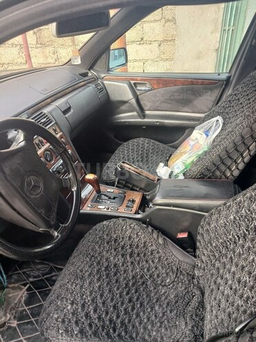 Mercedes E 240 1998, 78,000 km - 2.4 l - Bakı