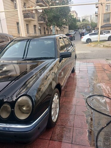 Mercedes E 240 1998, 78,000 km - 2.4 l - Bakı