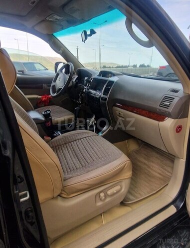 Toyota Land Cruiser Prado-7