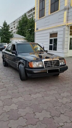 Mercedes E 250 1987, 235,000 km - 2.5 l - Bakı