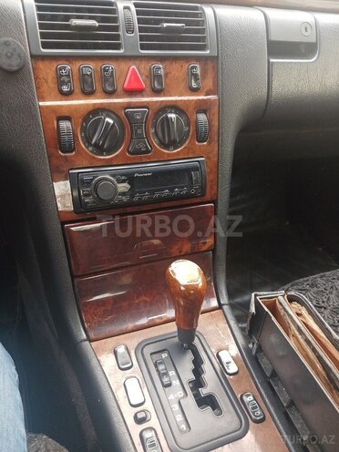 Mercedes E 240 1998, 78,000 km - 2.4 l - Bakı