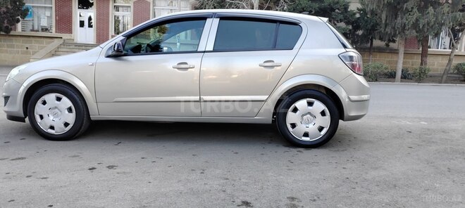 Opel Astra 2007, 220,000 km - 1.4 л - Göygöl