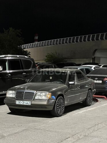 Mercedes E 250 1990, 250,644 km - 2.5 l - Naxçıvan