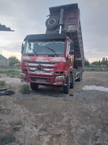 HOWO Sinotruk 2011, 429,000 km - 9.7 l - Goranboy