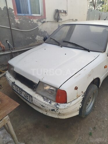 IJ 2126 Oda 1997, 285,000 km - 1.6 l - İmişli