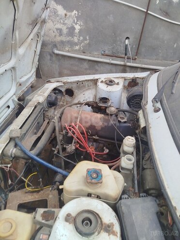 IJ 2126 Oda 1997, 285,000 km - 1.6 l - İmişli