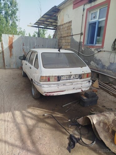 IJ 2126 Oda 1997, 285,000 km - 1.6 l - İmişli