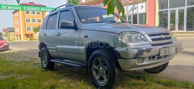 Chevrolet Niva 2008, 237,239 km - 1.7 л - Qusar