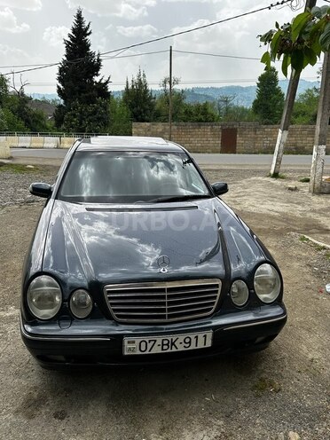 Mercedes E 320 2000, 139,000 km - 3.2 l - Astara