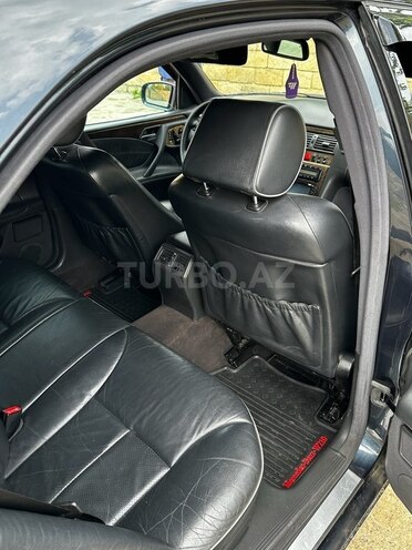 Mercedes E 320 2000, 139,000 km - 3.2 l - Astara