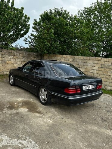 Mercedes E 320 2000, 139,000 km - 3.2 l - Astara