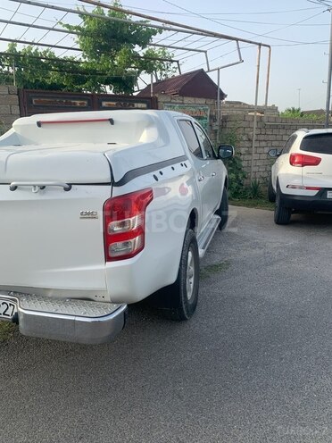 Mitsubishi L200 2017, 350,000 km - 2.5 л - Şabran
