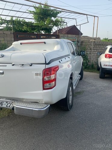 Mitsubishi L200 2017, 350,000 km - 2.5 л - Şabran