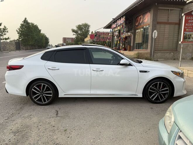 Kia Optima-4