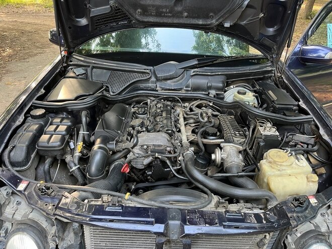 Mercedes C 220 d 2001, 324,000 km - 2.2 l - Masallı