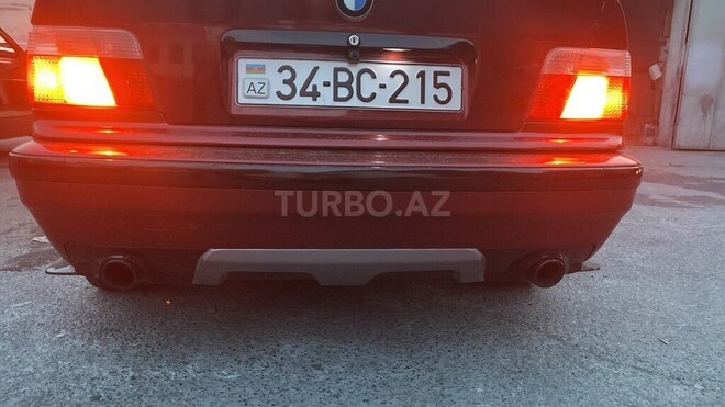 BMW 318 1991, 490,000 km - 1.8 l - Qax
